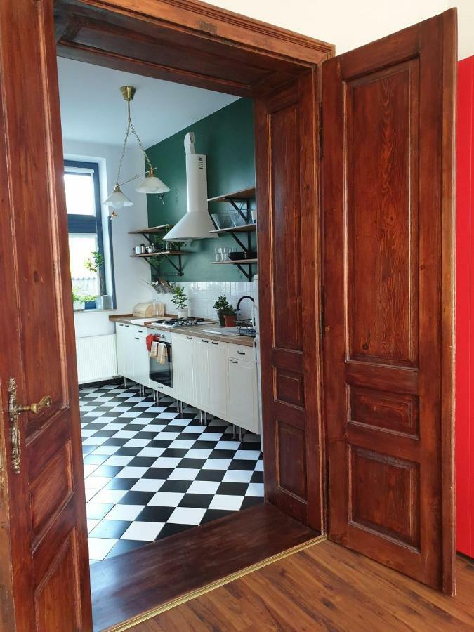 Guesthouse Prusa 7 オシフィエンチム エクステリア 写真