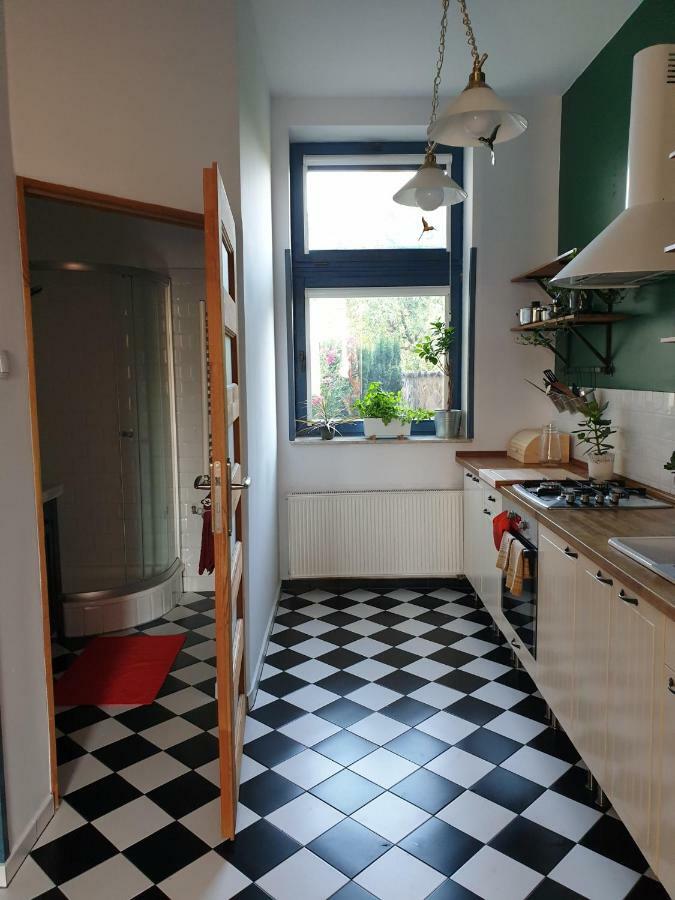Guesthouse Prusa 7 オシフィエンチム エクステリア 写真